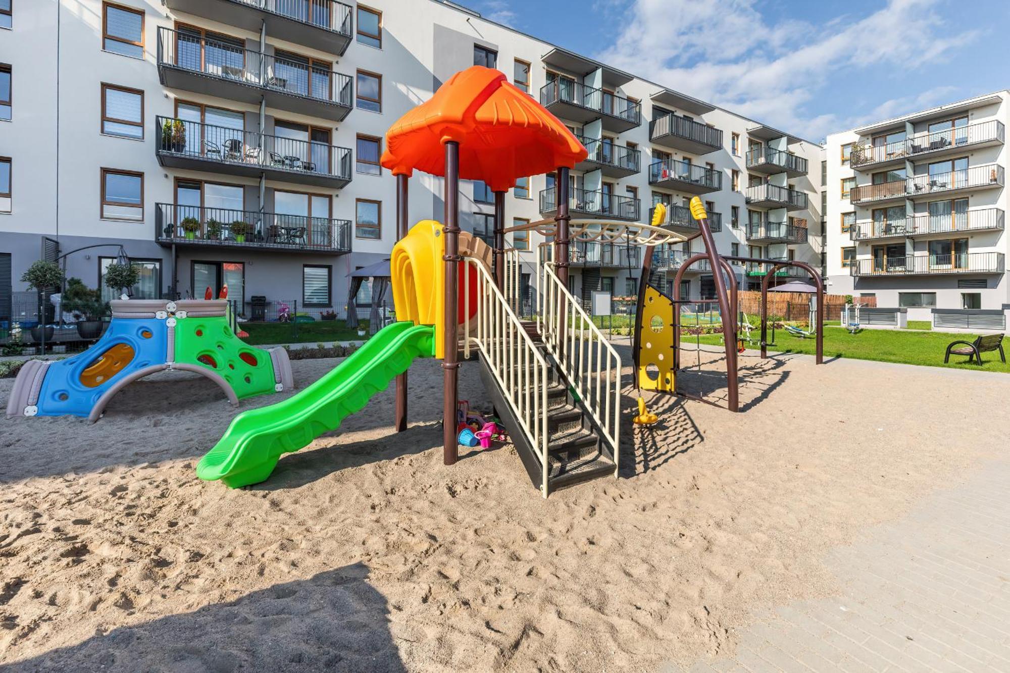 Color Apartments Apartament Black & White Kolobrzeg Exterior photo