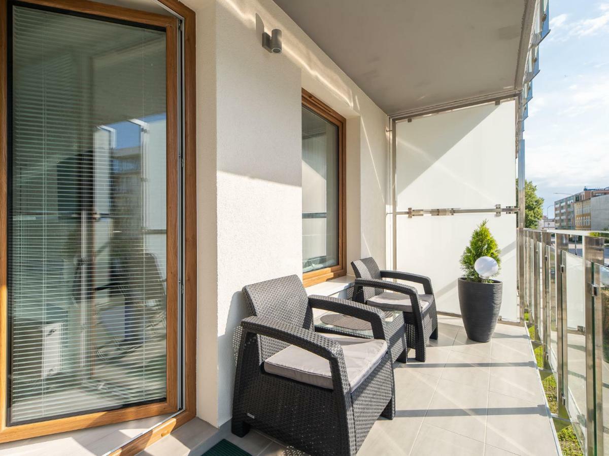 Color Apartments Apartament Black & White Kolobrzeg Exterior photo